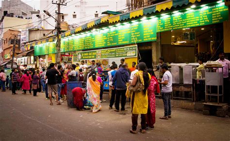 VV Puram's, Bangalore's Street Food Hub | RoundGlass Journeys