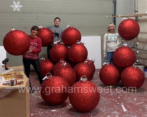 Commercial Size Outdoor Christmas Decorations | Shelly Lighting