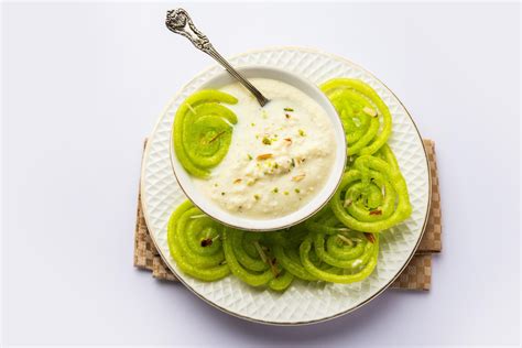 Rabdi Jalebi - Green jilebi or imarati with Rabri made from condensing ...