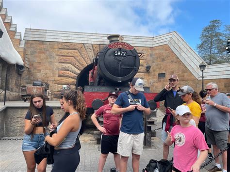 Construction Walls Removed from Hogwarts Express Display at Universal's ...