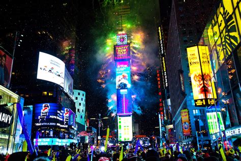 New Year’s In New York 2023 HOLIDAY INN TIMES SQUARE