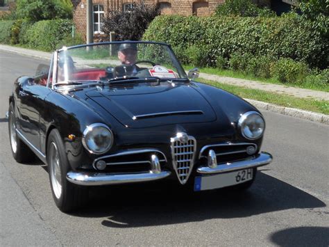 Alfa Romeo Giulia Spider (1962) | production period: 1962-19… | Flickr