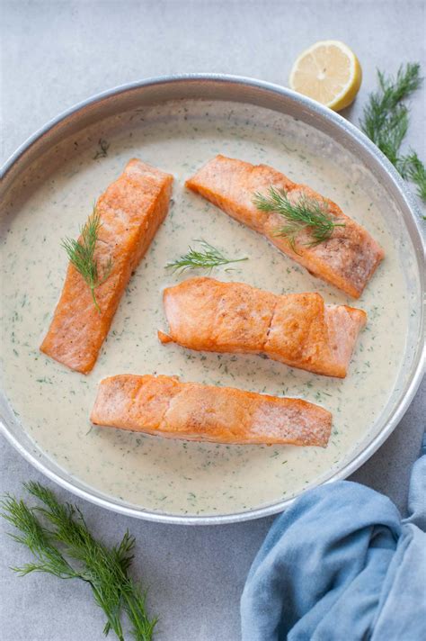 Salmon with creamy dill sauce - Everyday Delicious