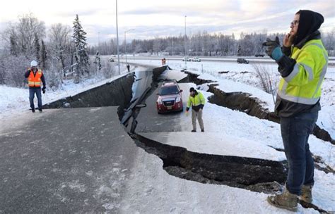 'Monster' earthquake shakes Anchorage, Alaska; Widespread damage reported - SUCH TV