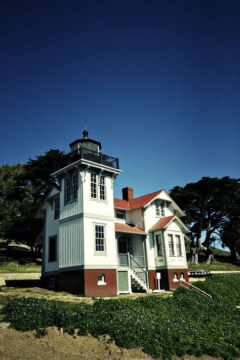 Point San Luis Lighthouse | Lighthouse photos, Lighthouse, Small house