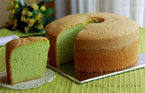 PANDAN CHIFFON CAKE | Hanamira Kitchen