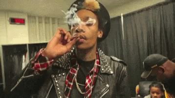 Wiz Khalifa Smoke GIF - Wiz Khalifa Smoke Weed - Discover & Share GIFs