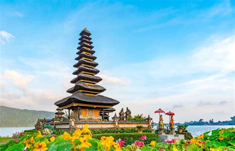 Ulun Danu Beratan Temple in Bali - A Complete Guide ⋆ Raw Mal Roams