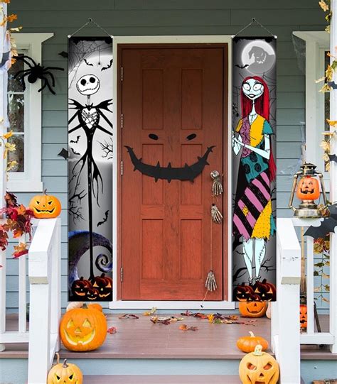 25 Amazing Halloween Front Porch Decorations - Thrifty Jinxy