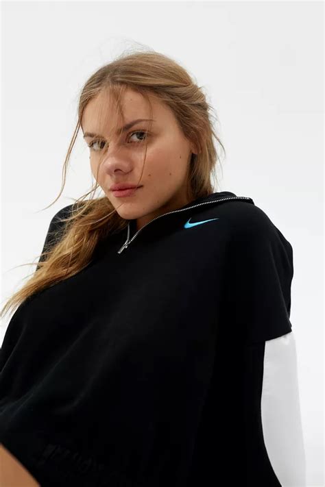 Nike Sportswear Icon Clash Hoodie Sweatshirt | Urban Outfitters