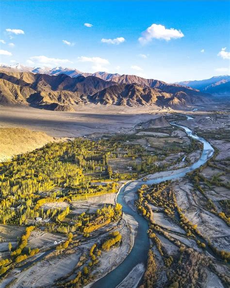 Ladakh, India : r/MostBeautiful