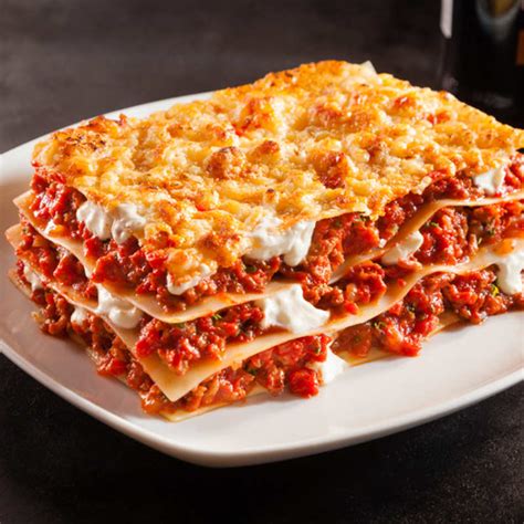 Lasagna with Meat Sauce Recipe: How to Make Lasagna with Meat Sauce