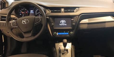 Avensis Interior