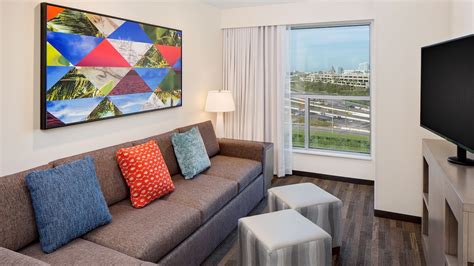 Hotel Suites in Orlando | Hyatt House Across from Universal Orlando Resort