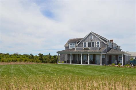 Surfside Vacation Rental home in Nantucket MA 02554, Nobadeer Beach across the street | ID 25576