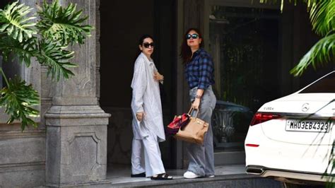 Kapoor sisters Kareena, Karishma slay in casual avatar as they get ...