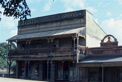 Ravenswood | Queensland Places