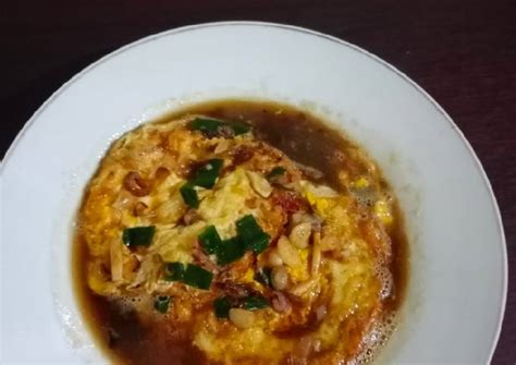 Resep Telur mata sapi kuah kecap oleh ummu Zain - Cookpad