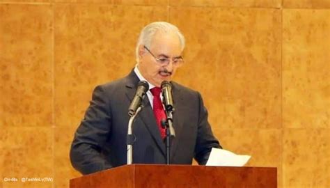 Libya, Khalifa Haftar participates in the first forum of social components