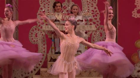 George Balanchine´s The Nutcracker - Waltz of the Flowers - [YouTube 6:02 CMajor Entertainment ...