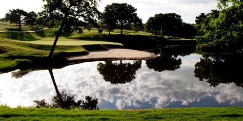 Oak Tree National | Courses | Golf Digest