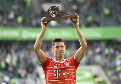 Bayern draw in season finale, Lewandowski set to leave - Rediff Sports