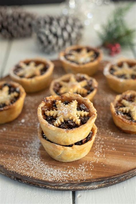 Christmas Sweet Mince Pies - Culinary Ginger