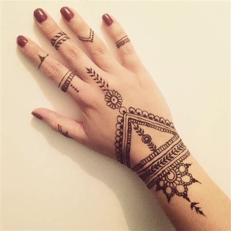 Indie Bohemian | Henna tattoo designs, Henna tattoo hand, Henna designs ...