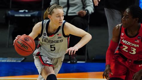 Paige Bueckers: UConn freshman wins Wooden Award - Sports Illustrated