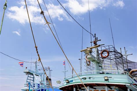 radar on fishing boat 9272142 Stock Photo at Vecteezy