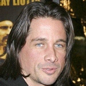 Michael Easton - Age, Family, Bio | Famous Birthdays