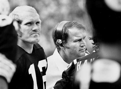 Chuck Noll, Coach of Steelers’ 1970s Dynasty, Dies at 82 - The New York Times