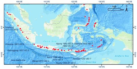 Distribution of active volcanoes in Indonesia. Several volcanoes create ...