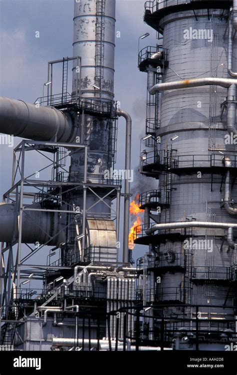 Oil refinery, port harcourt, nigeria hi-res stock photography and images - Alamy