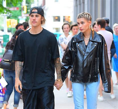 Justin Bieber and Hailey Baldwin hold hands in New York