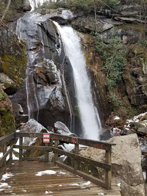 30 Gorgeous Asheville Waterfalls: North Carolina Bucket List