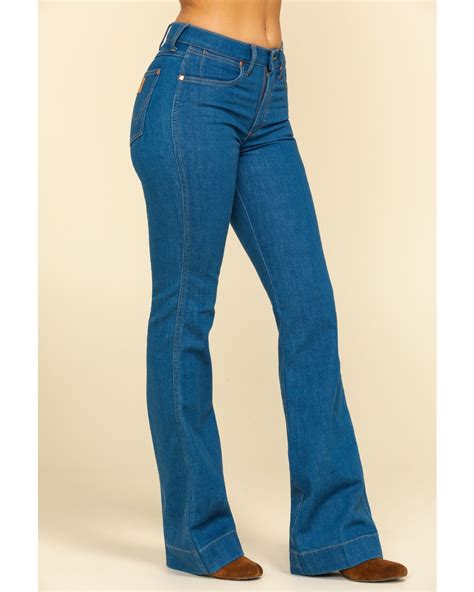 Wrangler Women's High Rise Lowdip Rinse Bootcut Jeans | Bootcut jeans, Bootcut, Bootcut jeans outfit