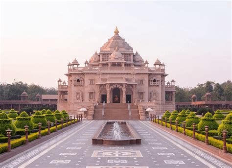 Most popular temples in Ahmedabad for pilgrimages-EaseMyTrip