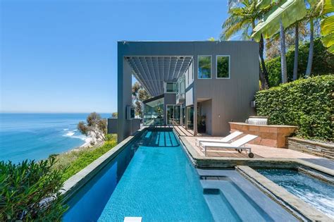 UPDATE: Matthew Perry Gets $10.65M for Malibu Beach House