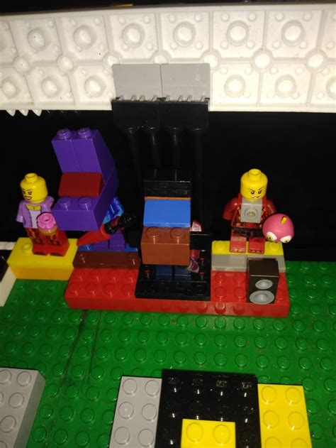 Lego pizzeria (not McFarlane well some) : r/fivenightsatfreddys