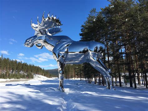 Giant moose statue in Norway looks like CGI : pics