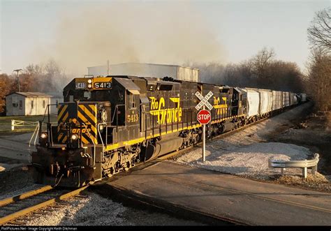 WE 5413 Wheeling & Lake Erie EMD SD40T-2 at West Lebanon, Ohio by Keith ...