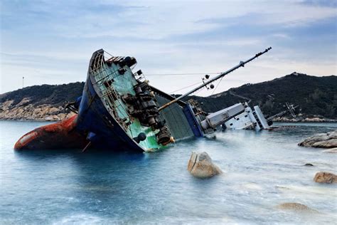 What Is Marine Salvage? Types And Process Of Marine Salvage