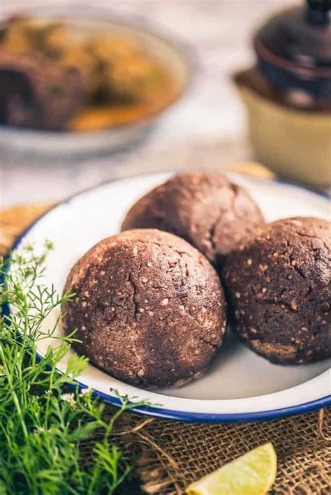 Ragi Mudde Recipe (Finger Millet Balls) - Whiskaffair