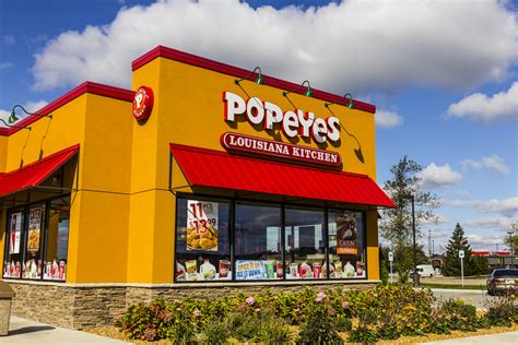 Popeyes is quietly testing out chocolate-stuffed beignets at select ...