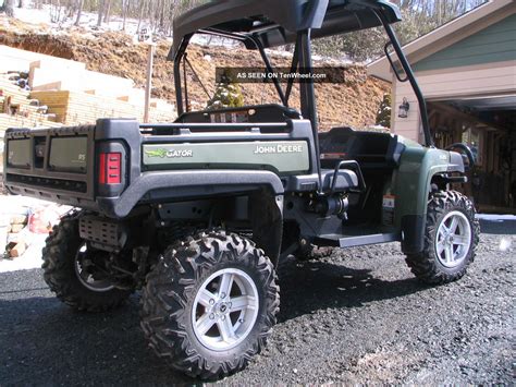 2011 John Deere Gator 625i