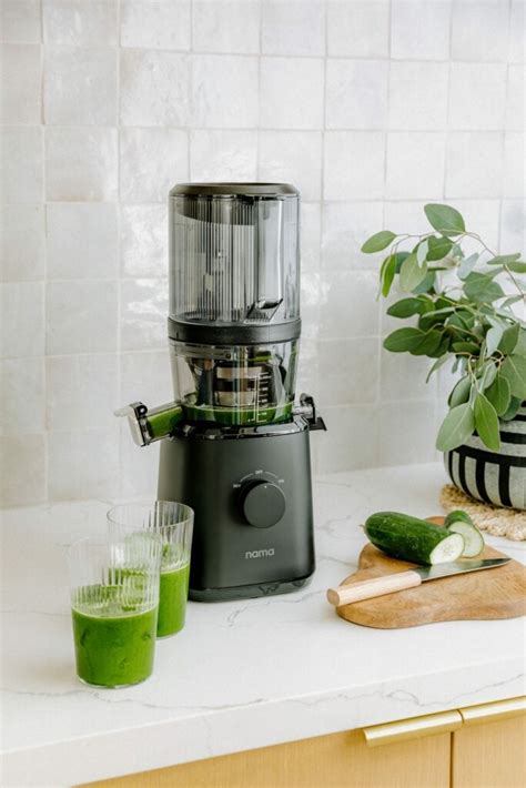 Best Juicer 2024 Nama - Gusty Katusha