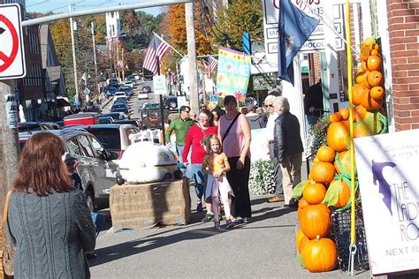 2022 Damariscotta Pumpkinfest & Regatta - Visit Maine