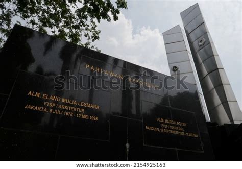 5 Reformasi 1998 Images, Stock Photos & Vectors | Shutterstock