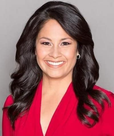 Stacey Baca Bio, Wiki, Age, ABC 7 Chicago, Husband, and Net worth ...